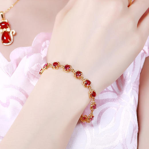 爆款回归！现货直发手慢无！气质百搭复古人造宝石手链XP-AB7110201 商品图1