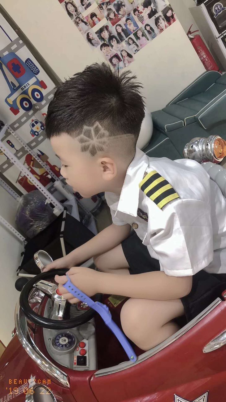 9Ԫ СĽͯͯ  ϴ  ͡ ù㳡¥ ͯ