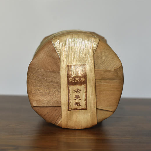 彩农茶｜老曼峨2019春头采古树纯料青饼 商品图5