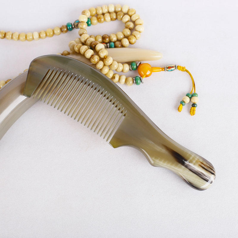 越来越少 越等越贵的塞野牦牛角梳 12年老料 收藏自用都很合适