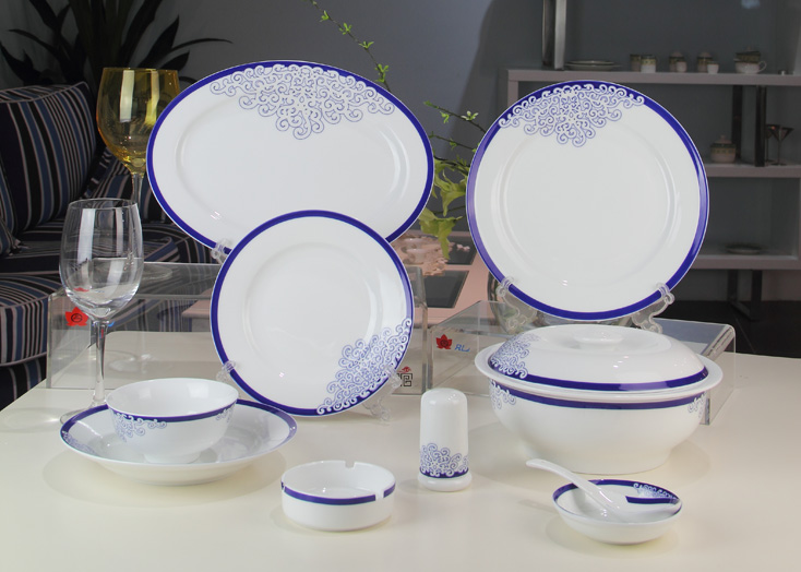 景德镇陶瓷 国瓷红叶 56头蓝韵中餐具