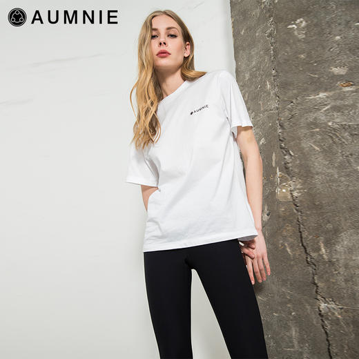 男女同款小LOGO经典T恤 SL CLASSIC T-SHIRT 商品图3