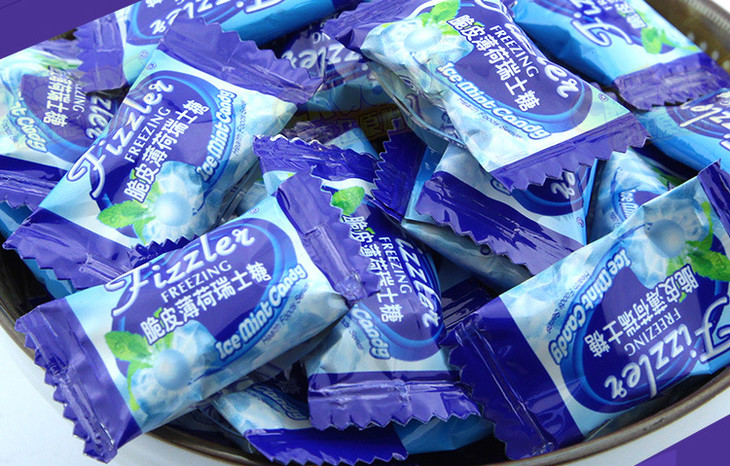 印尼进口软糖果fizzlei脆皮清爽薄荷糖105g