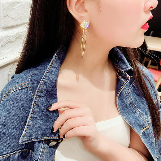 BY-HE1142新款银针镶钻百搭时尚流苏耳坠 TZW 商品图3