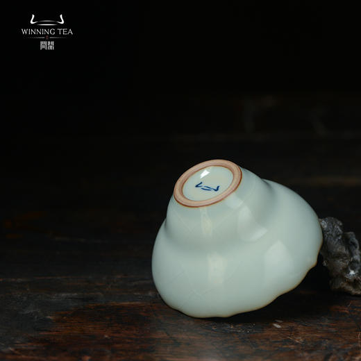 问鼎汝瓷天青老款花口杯 商品图3
