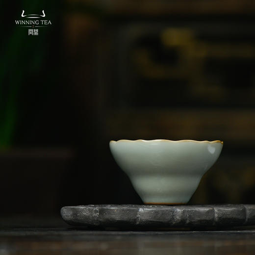 问鼎汝瓷天青老款花口杯 商品图0