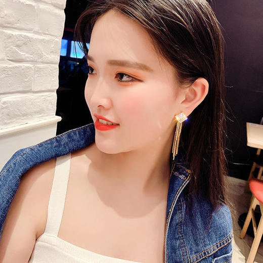 BY-HE1142新款银针镶钻百搭时尚流苏耳坠 TZW 商品图4