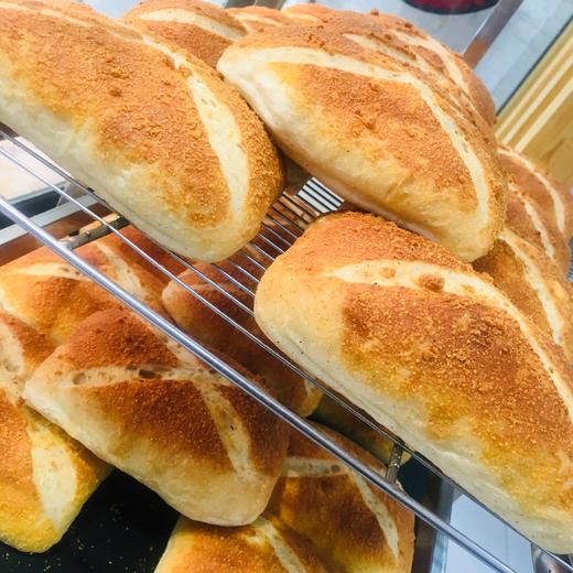 福袋欧包（约8:30出炉）鸡腿肉 玉米粒芝士夹心 商品图3