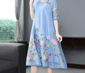 WJM-9732新款中国风改良V领刺绣宽松显瘦连衣裙 TZW