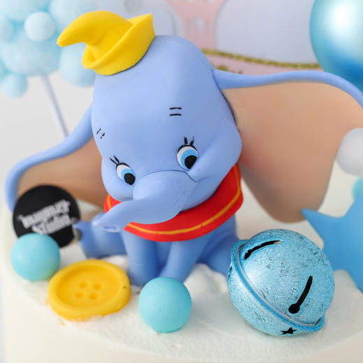 0884梦幻卡通小飞象白底蓝下油风送小朋友周岁百天