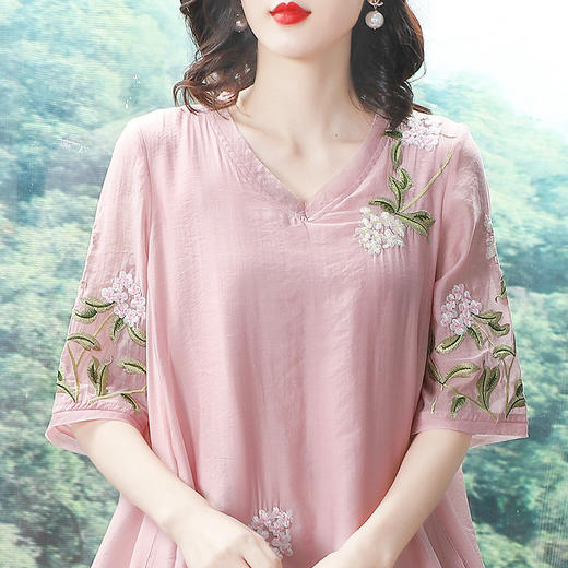 WJM-9732新款中国风改良V领刺绣宽松显瘦连衣裙 TZW 商品图3