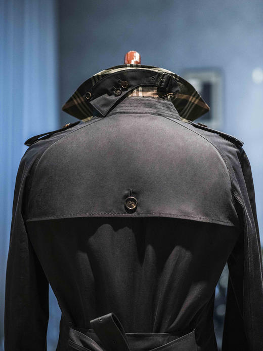 Westminster 插肩袖款日本防渗雨嘎巴甸藏蓝色战壕风衣 商品图6