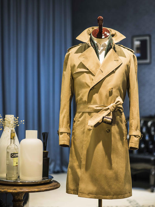 Westminster 插肩袖款日本防渗雨嘎巴甸卡其色战壕风衣 商品图4