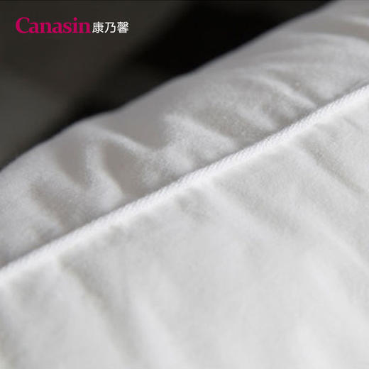 康乃馨  50%鹅绒枕芯  五星级酒店标款 商品图3