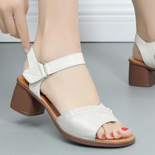 夏款真皮女式头层牛皮粗跟凉鞋(货号 zy2002-5)