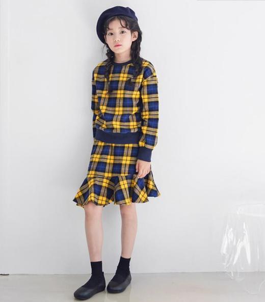 【女童套装】格子套头衫+不规则半身裙中大童两件套 商品图1