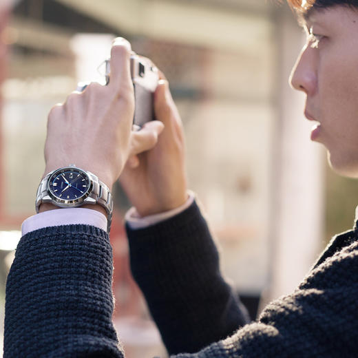 西铁城（CITIZEN）官方正品光动能男表休闲时尚防水钢带表BM7140-54L 商品图3