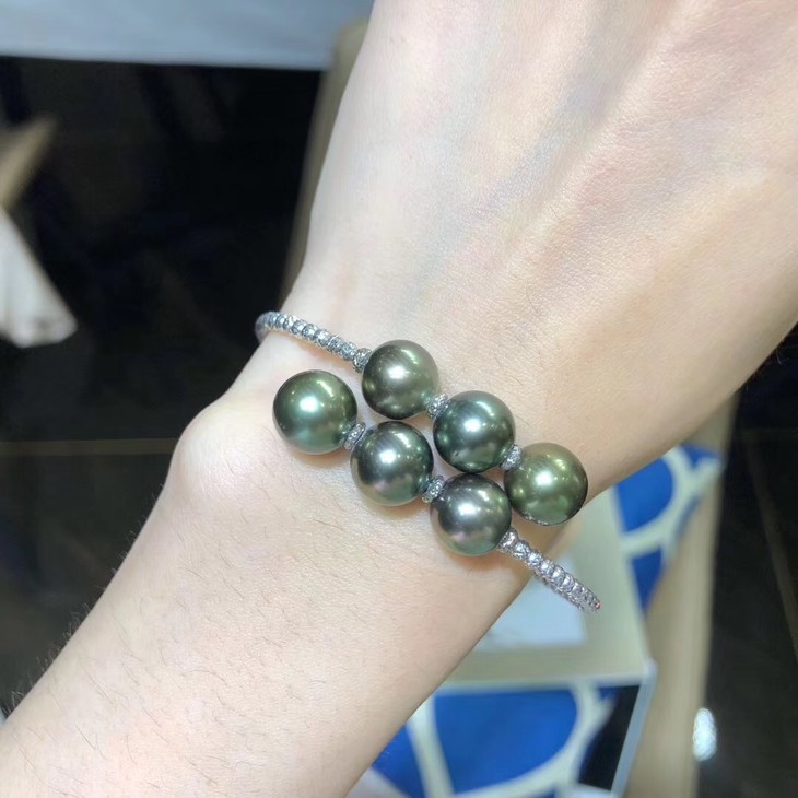 18k金孔雀绿珍珠手镯美出新高度谁戴都美910mm微瑕孤品上手精美送权威