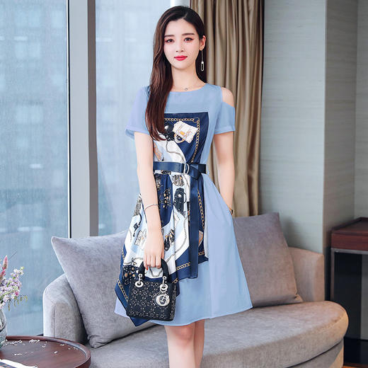 HZN-DM6162夏季新款露肩设计感收腰拼接印花丝巾短袖连衣裙 XCX 商品图2