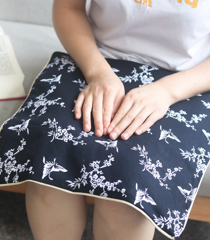 蓝印艾绒坐垫 | 活性印染棉布。南阳艾叶艾绒。大尺寸39cm*39cm。