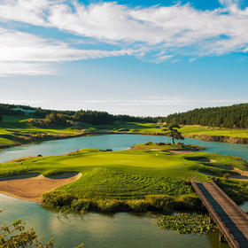 济州岛九桥高尔夫俱乐部  Nine Bridges Golf Club | 韩国高尔夫球场 俱乐部 | 济州岛高尔夫