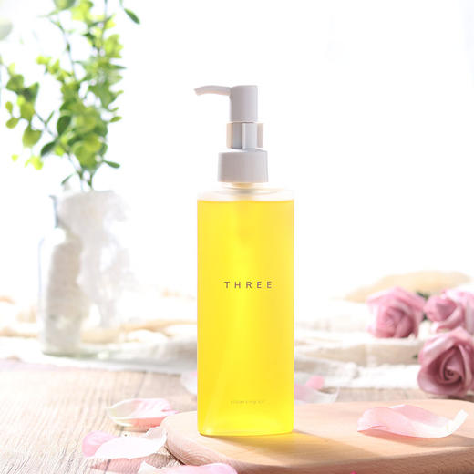 THREE 平衡精萃卸妆油 88%自然成分~  深层清洁 不闷痘 185ml【CDF】 商品图0