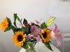【往后余生 】中花向日葵3 粉百合6朵 红豆1支 商品缩略图3