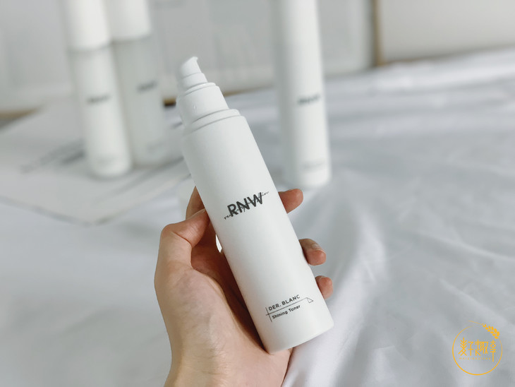 积分兑换正品韩国rnw烟酰胺玻尿酸护肤乳套装125ml