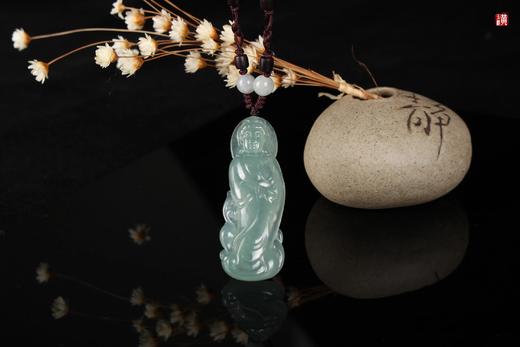 天然翡翠【观音】吊坠 配精美编织挂绳 商品图3