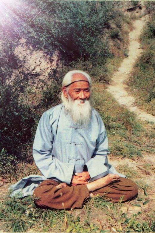 讲述160岁吴云青真人的一生，是如何面对和排除求道、修道之困难的？ 商品图0