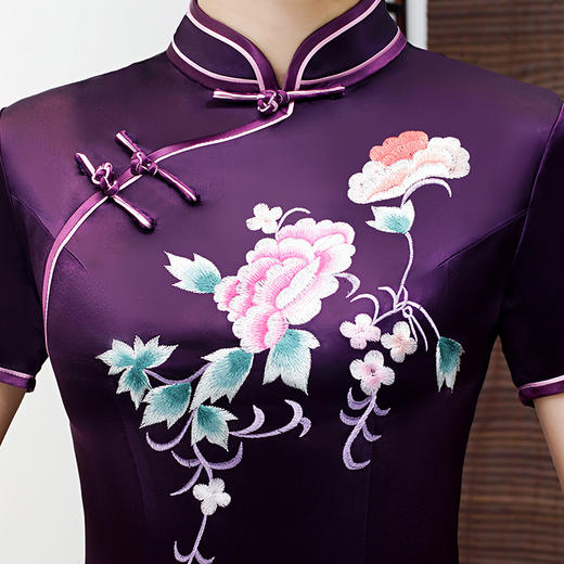 端庄大气刺绣绣花中长款旗袍裙(货号 ys1015)