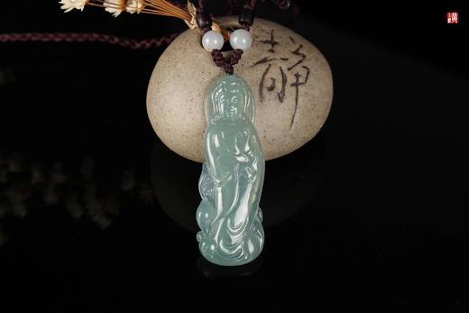 天然翡翠【观音】吊坠 配精美编织挂绳 商品图0