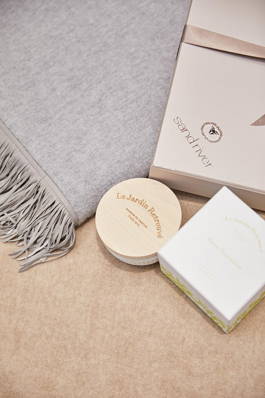  水波纹皮穗方披毯 SJF18P621A 商品图3