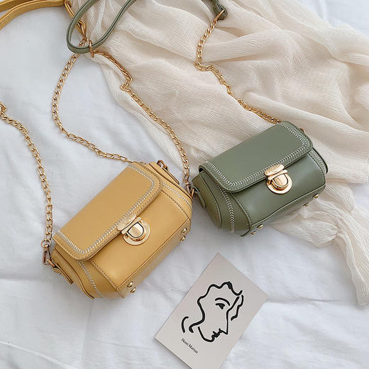 QX-9112新款女士斜跨皮带链条百搭简约时尚小方包 商品图2