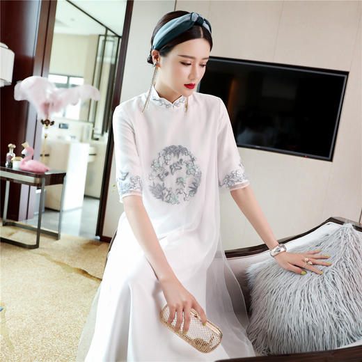 QZ-19110新款民族风刺绣改良汉服气质连衣裙 商品图1