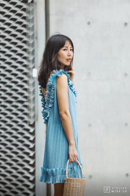AtelierMissLu / Jana-云雾蓝V领褶皱装饰连身裙 商品图3