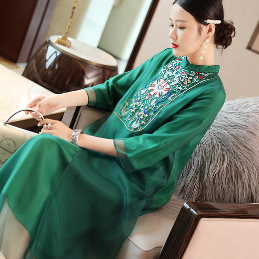 OG-99118新款民族风刺绣茶道汉服古典连衣裙 商品图0