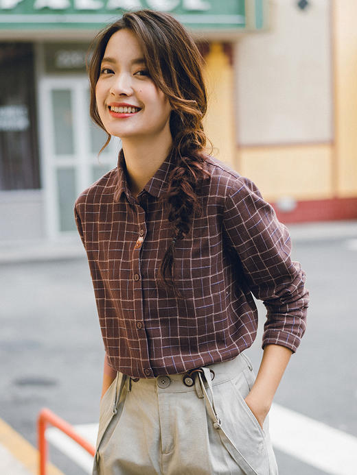 茵曼翻领衬衣春秋新款复古文艺格子衬衫女士长袖纯棉格格上衣宽松