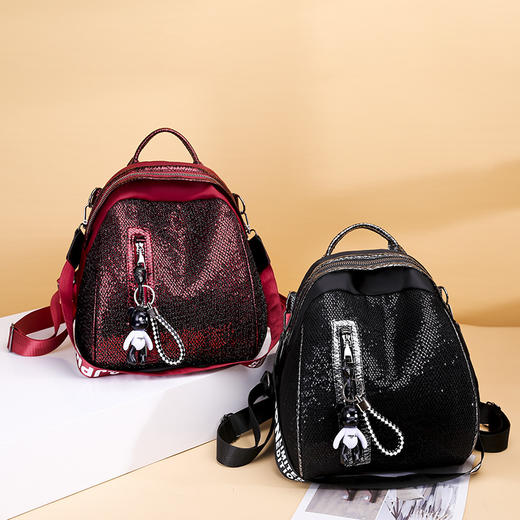 LC-4576新款女式牛津布时尚网格亮片两用背包 商品图3