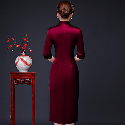 时尚高端绣花，婚礼喜事丈母娘旗袍裙LHS-L9080 商品图4