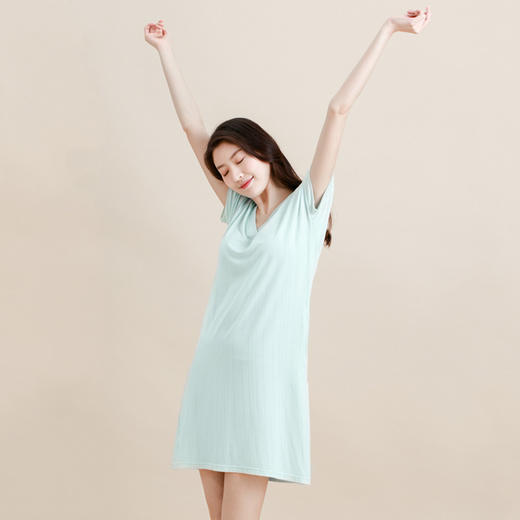 in and on·牛奶纤维睡裙,套装│用"牛奶"做的睡衣,清凉爽滑,睡觉穿好