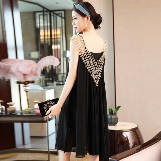 BS-T6062新款钉珠拼接宽松舒适大摆连衣裙配吊带TZW 商品图3