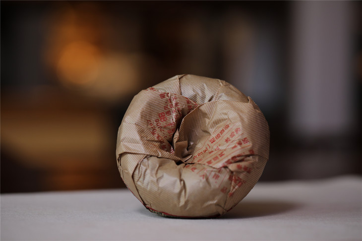 澜沧古茶2009年岩冷青沱普洱茶生茶古树料200g