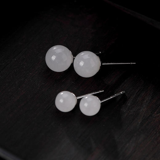 YLY-S925纯银和田玉精致简约小巧小众设计显瘦耳钉TZW 商品图2