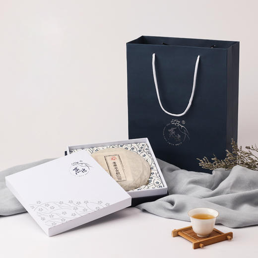 2017老班章古树春饼礼盒 商品图0