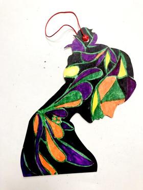 侧面女人像挂件