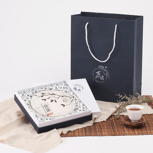 2017营盘熟茶饼礼盒（200g） 商品图0