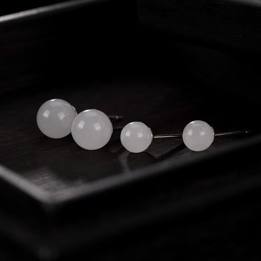 YLY-S925纯银和田玉精致简约小巧小众设计显瘦耳钉TZW 商品图1