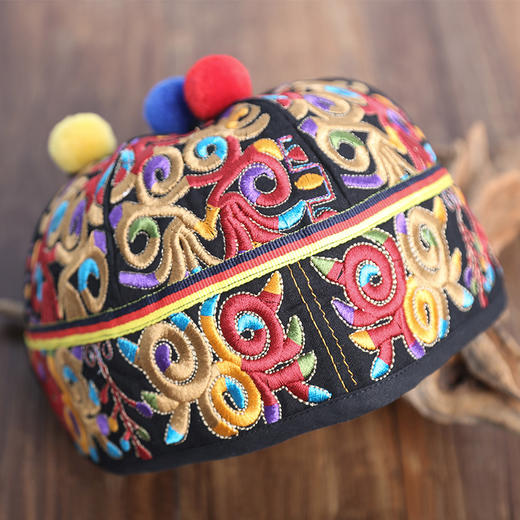 花鼓刺绣地主帽 | 毛球颜色随机 | 杨老师同款 | 现货加急发 商品图1