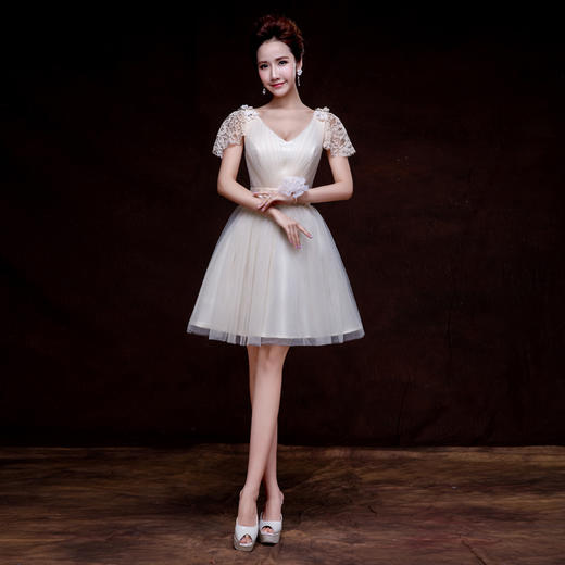 白色礼服短款 商品图0
